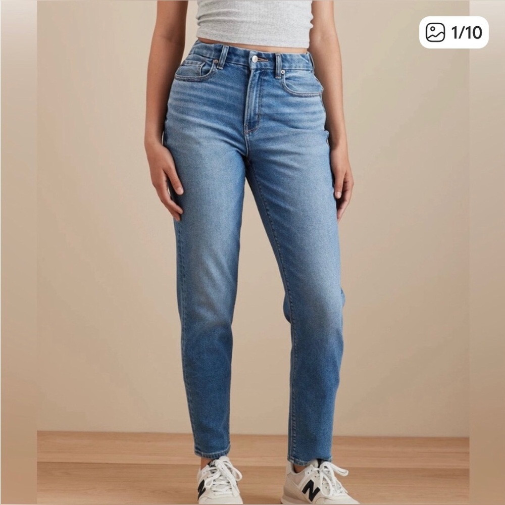 American Eagle Curvy Mon Jean High-Rise Slim Jeans in Light Blue Size 2 Regular